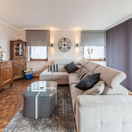 Beautiful Apartment For 7 Adults In Malmedy Eksteriør billede